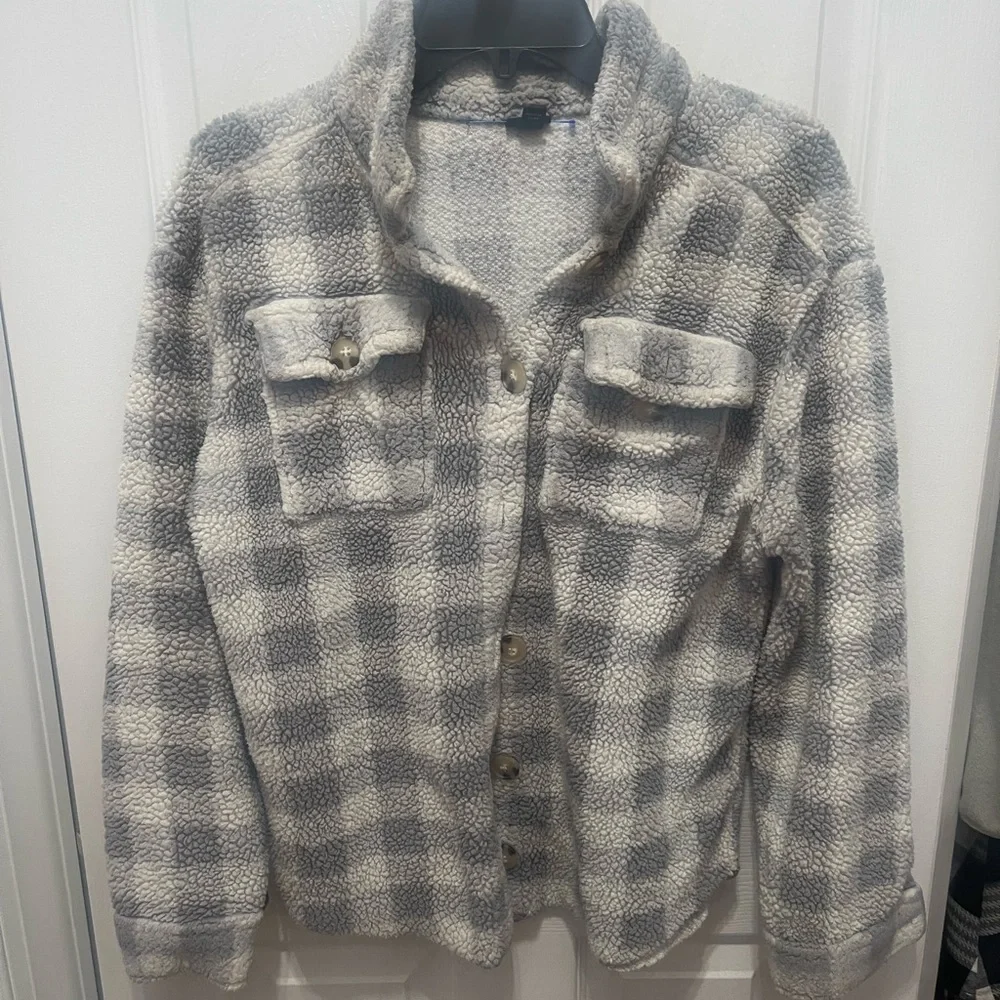 art class Fuzzy Gray and White Plaid Button Down Shirt - Picture 2 of 10